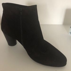 Arche booties in black nubuck/naka